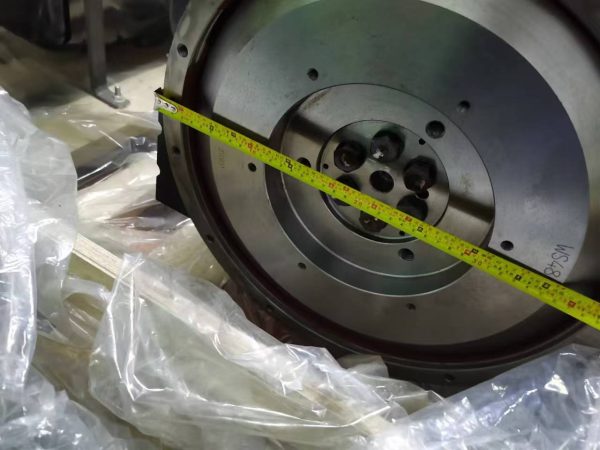 Yanmar diesel engine 4TNV98 is used in excavators and lawn mowers.