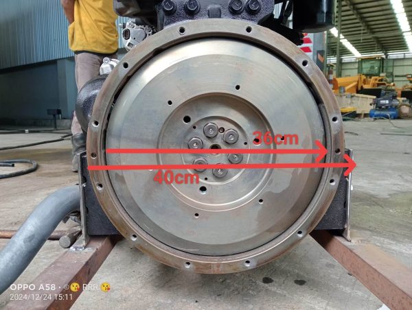 Yanmar diesel engine 4TNV98 is used in excavators and lawn mowers.